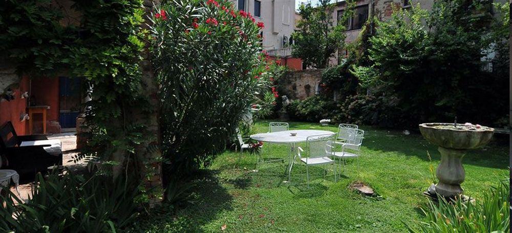 Appartamento Garden Ca' Rezzonico Βενετία Εξωτερικό φωτογραφία