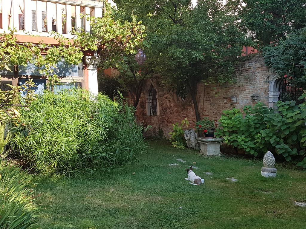 Appartamento Garden Ca' Rezzonico Βενετία Εξωτερικό φωτογραφία
