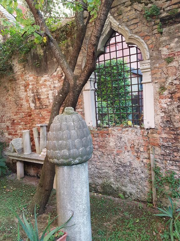 Appartamento Garden Ca' Rezzonico Βενετία Εξωτερικό φωτογραφία