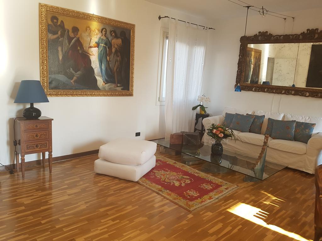 Appartamento Garden Ca' Rezzonico Βενετία Δωμάτιο φωτογραφία