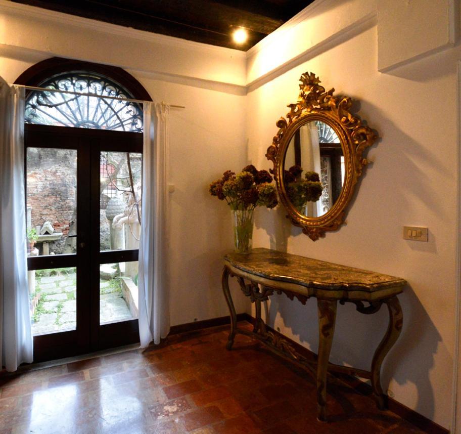Appartamento Garden Ca' Rezzonico Βενετία Εξωτερικό φωτογραφία